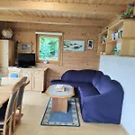 Gaestehaus Moser Oda ve Kahvaltı Ranten